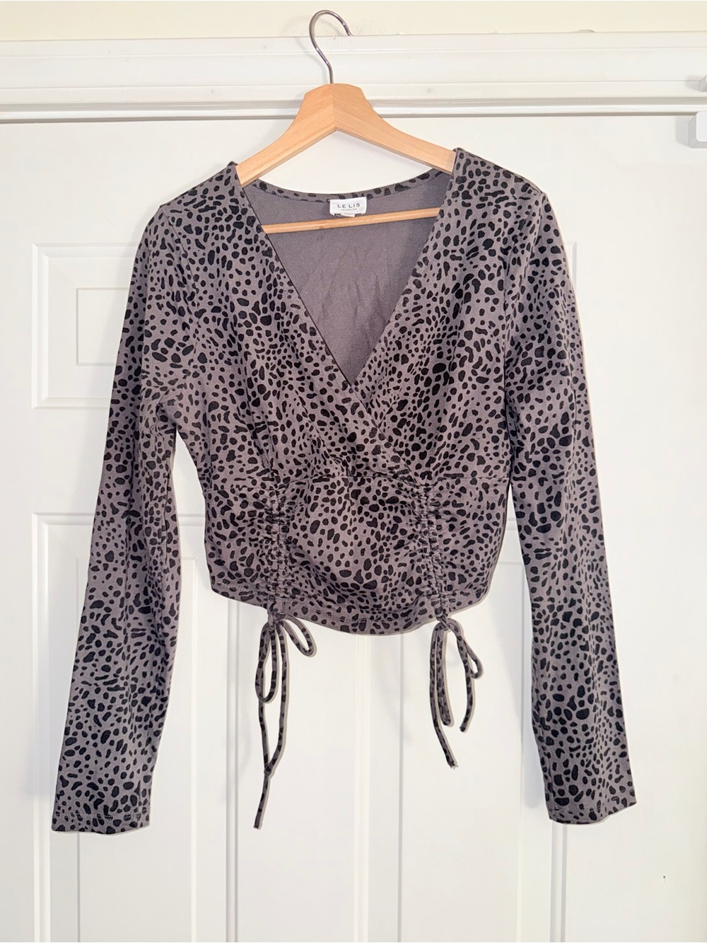 Le Lis leopard print ruched crop wrap top M